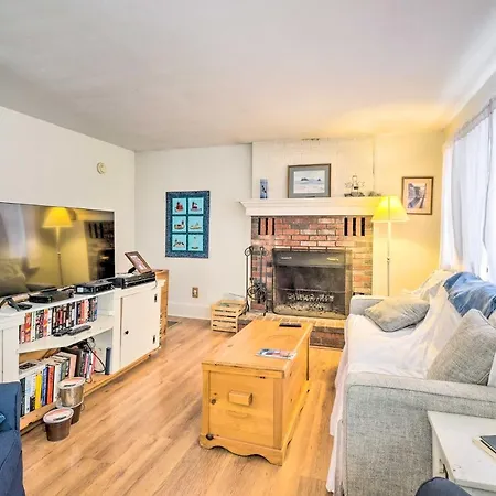 Cozy Waterfront Cottage On Montsweag Bay!